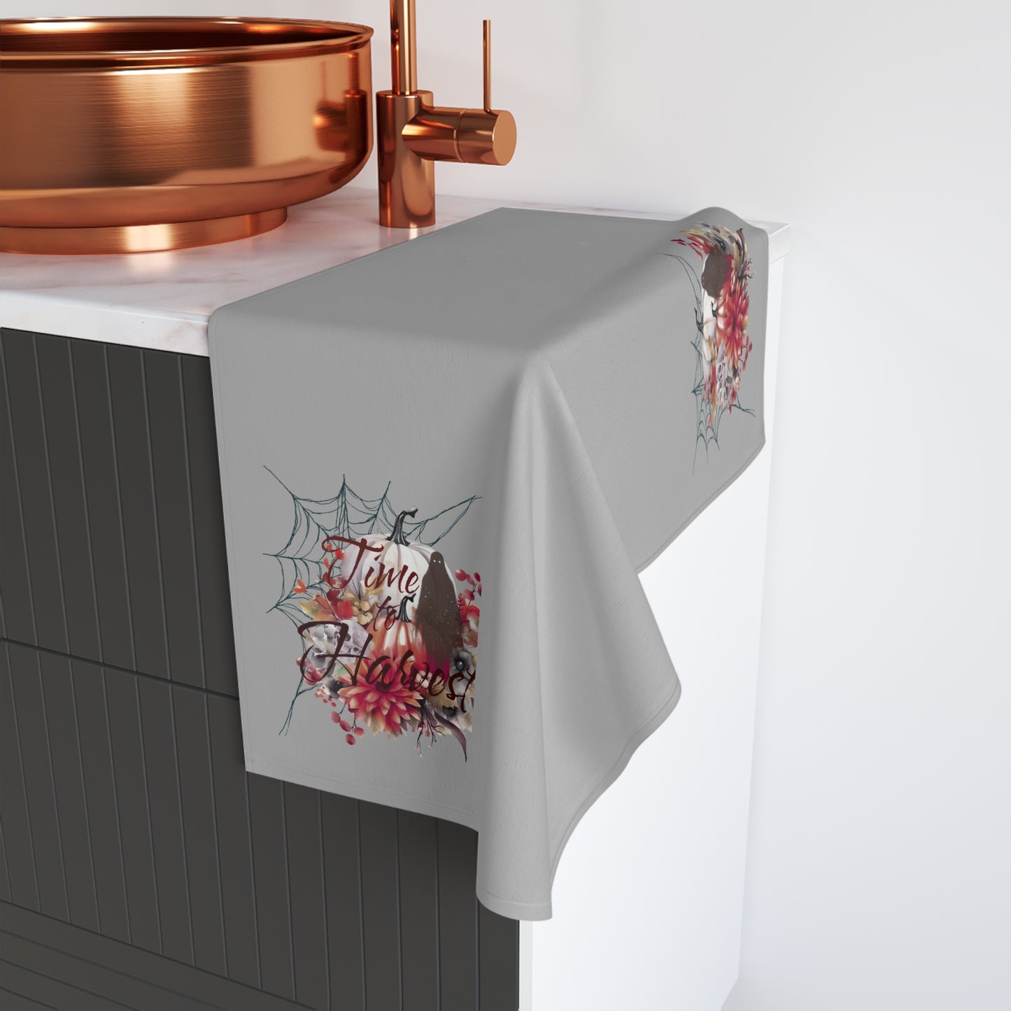 Autumn-Themed Hand Towel, Cozy Kitchen Decor, Halloween Gift, Fall Bathroom Accessories, Rustic Home Styling